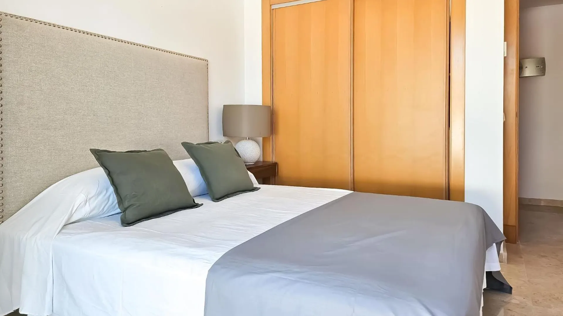 Apartmán Modern 3 Bedroom Penthouse In Casares Costa - Bbq
