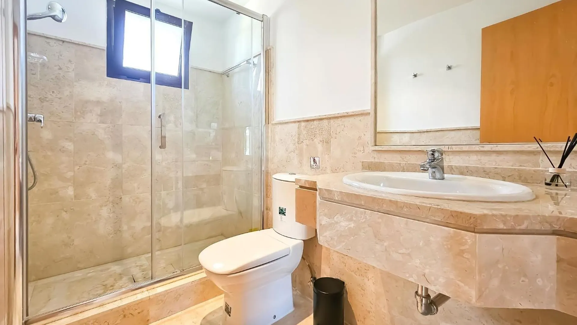 Modern 3 Bedroom Penthouse In Casares Costa - Bbq Apartment