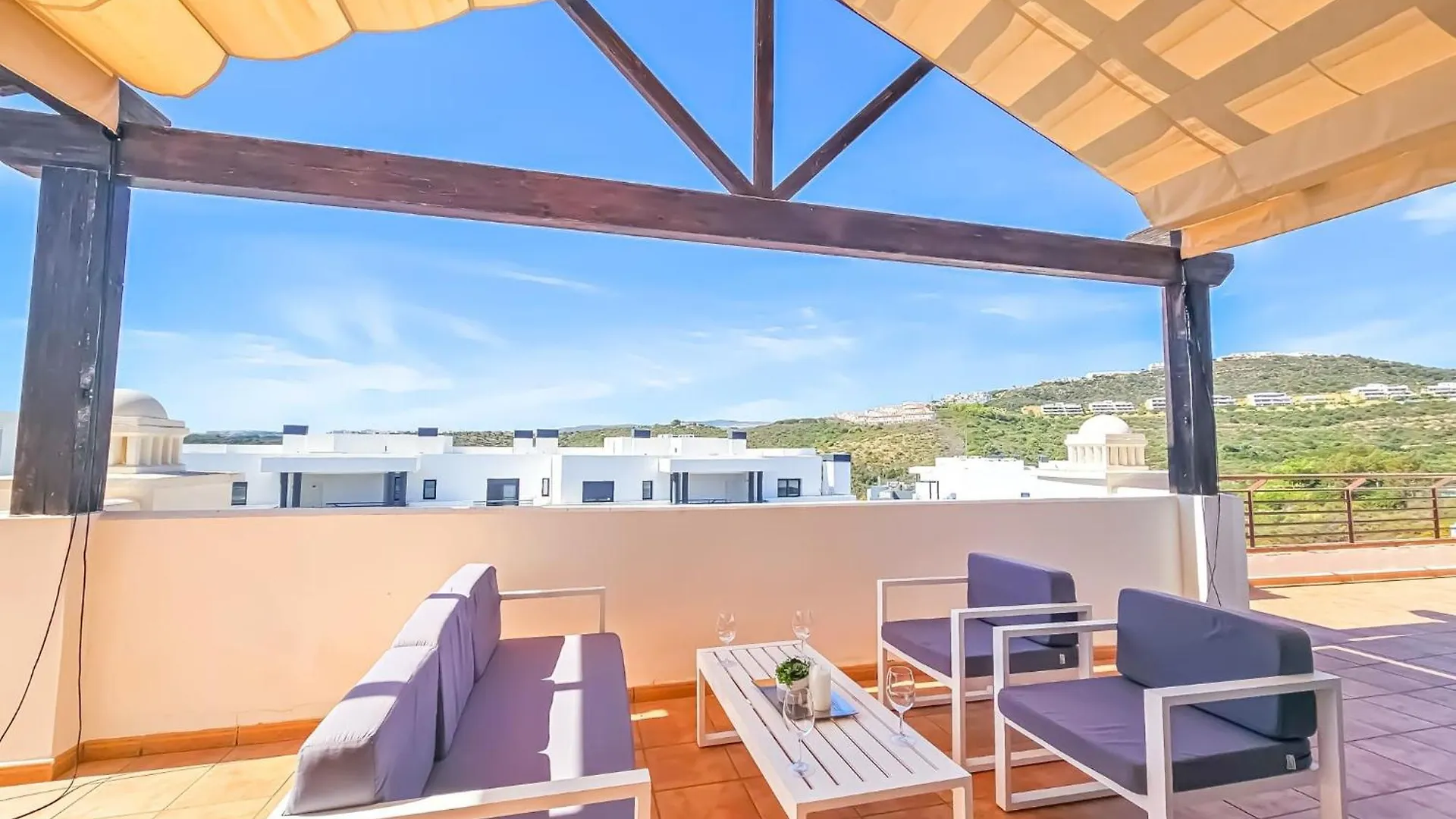 Apartment Modern 3 Bedroom Penthouse In Casares Costa - Bbq