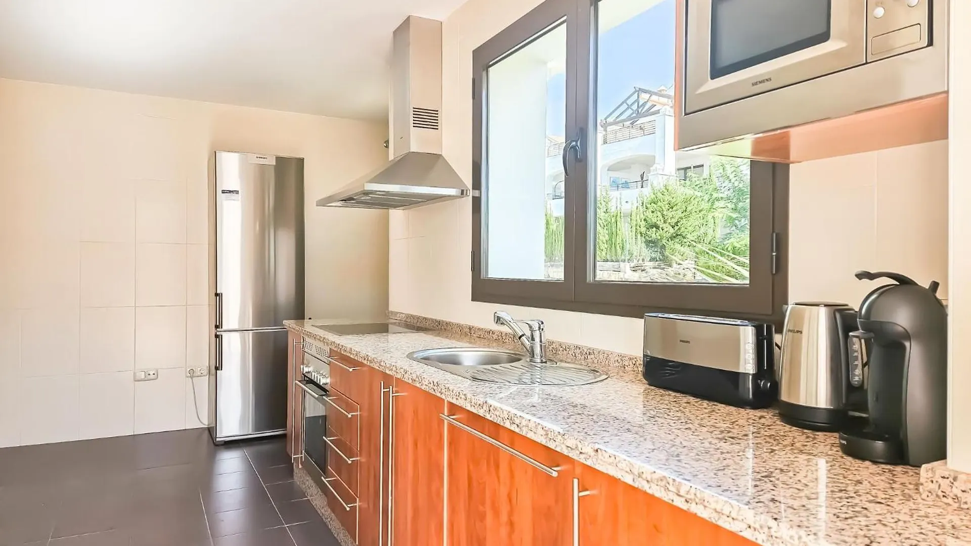 Modern 3 Bedroom Penthouse In Casares Costa - Bbq Apartment