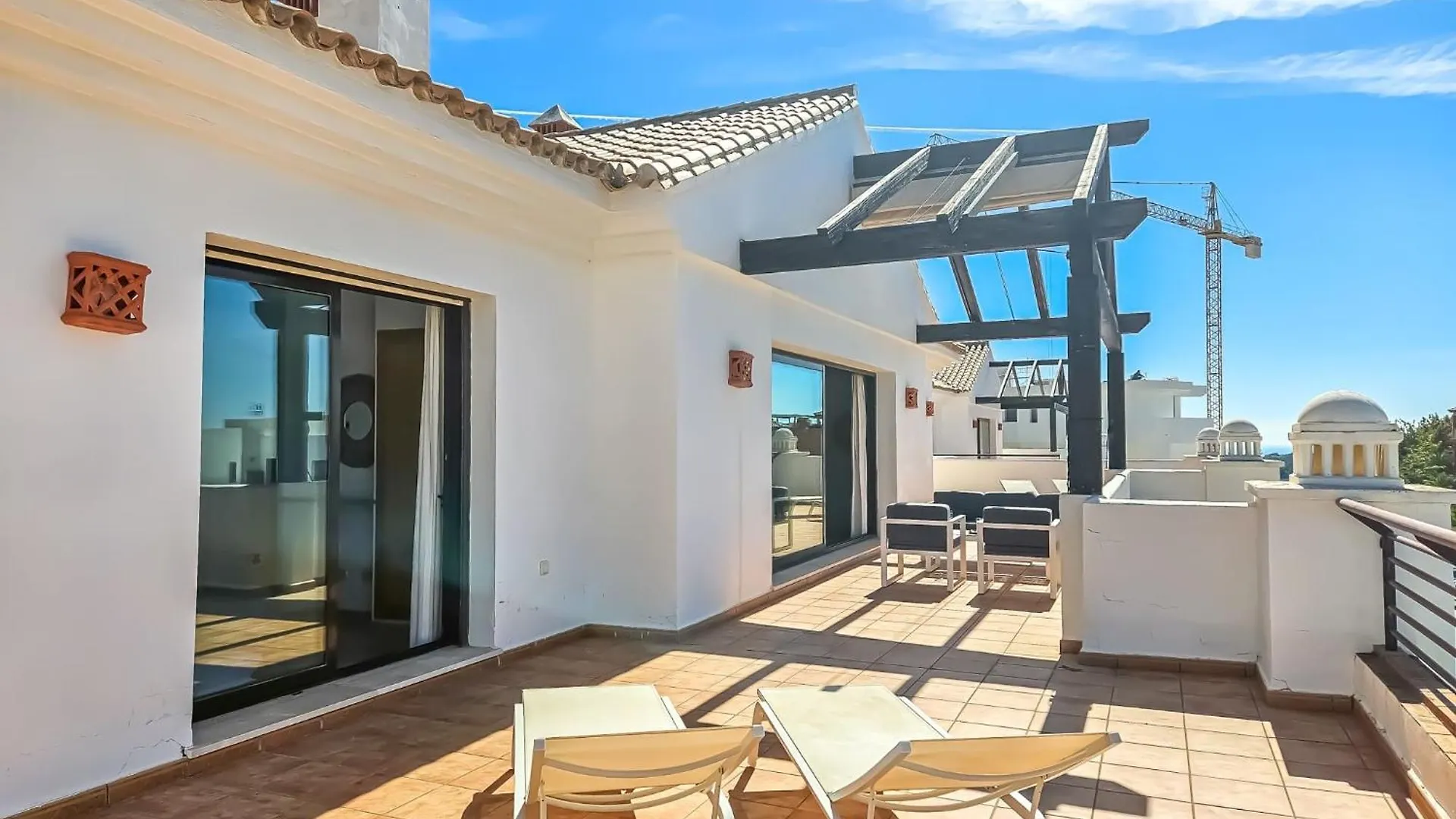Apartment Modern 3 Bedroom Penthouse In Casares Costa - Bbq Spain