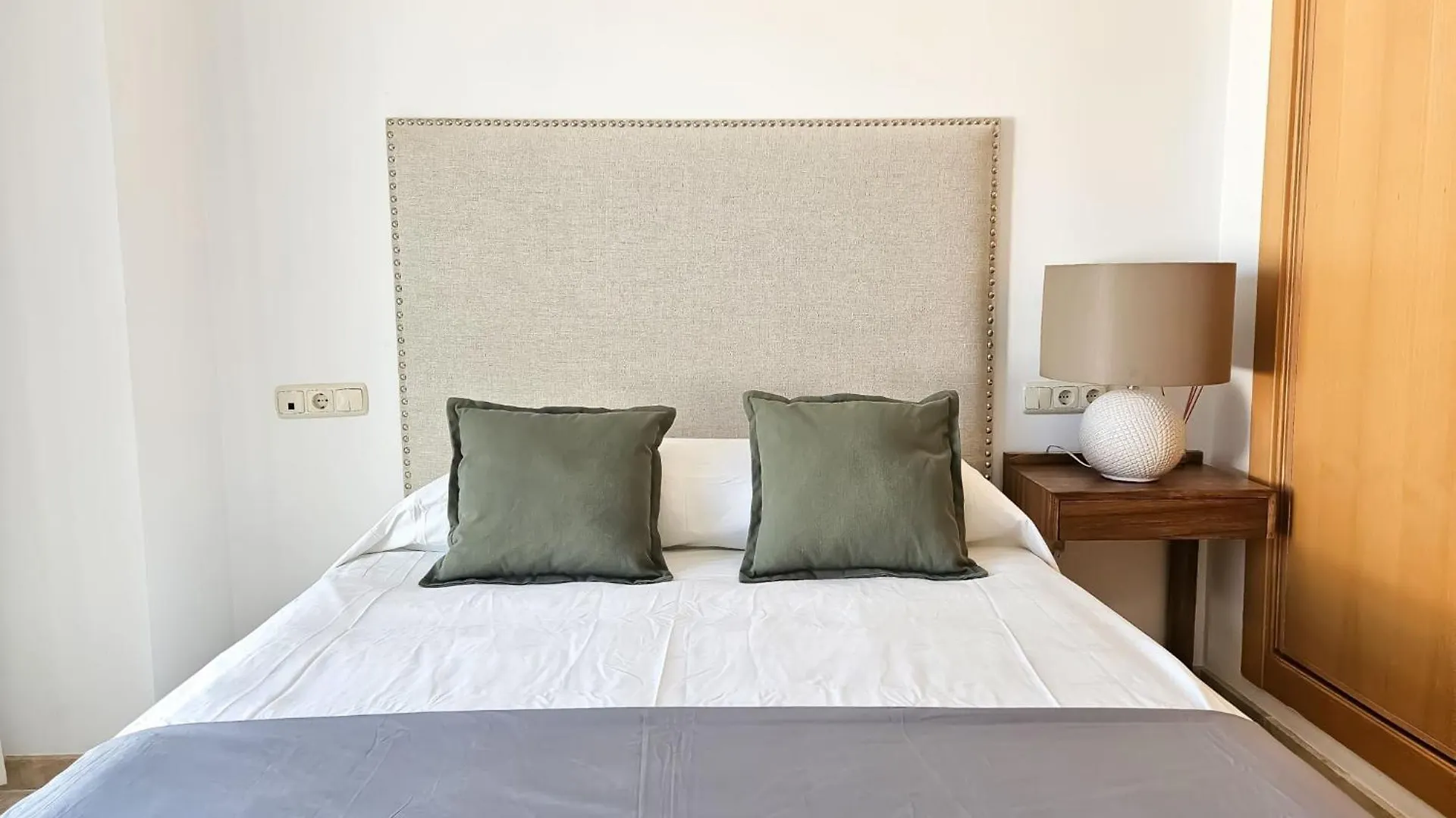 Apartment Modern 3 Bedroom Penthouse In Casares Costa - Bbq