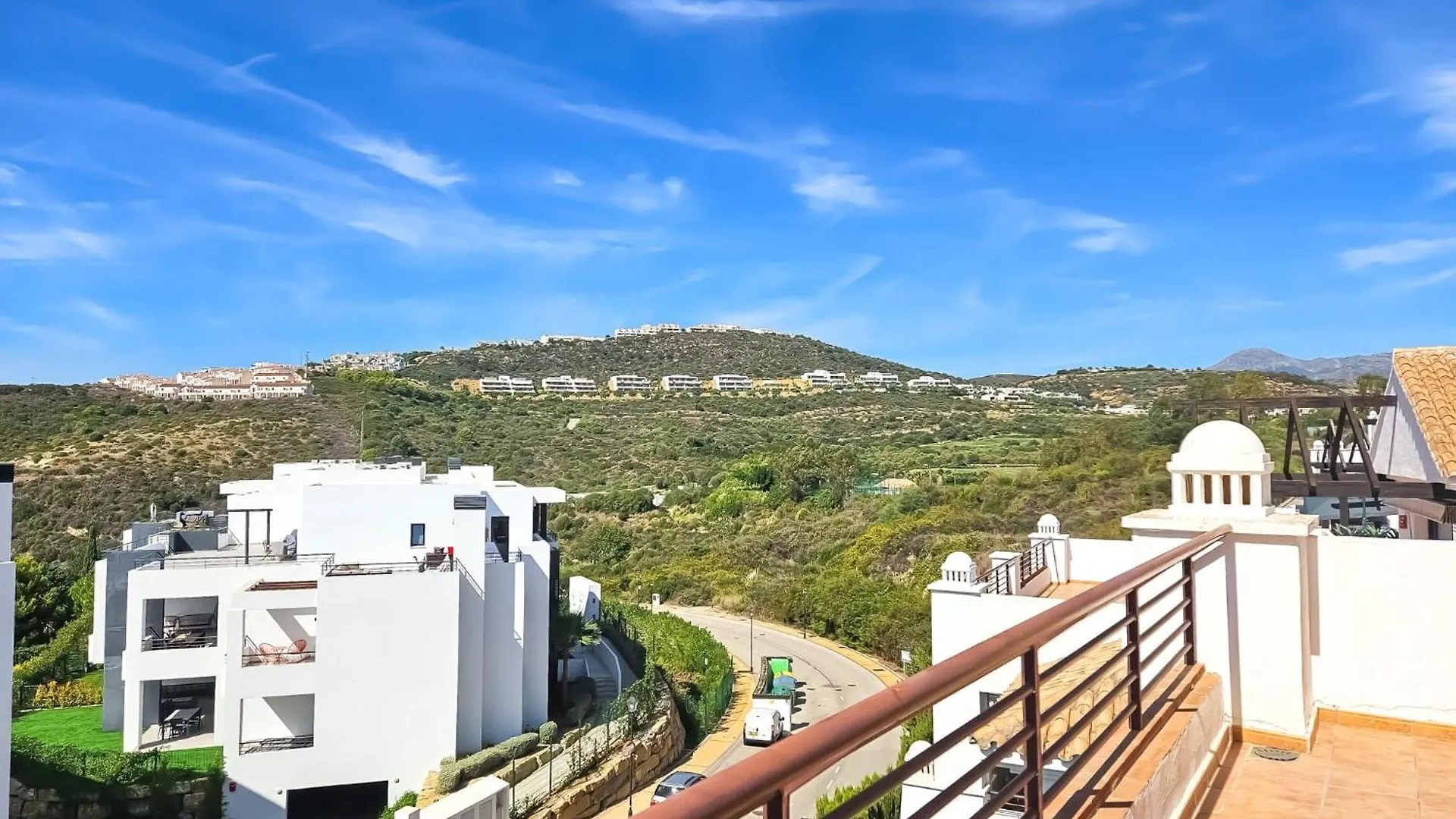 Modern 3 Bedroom Penthouse In Casares Costa - Bbq 0*,